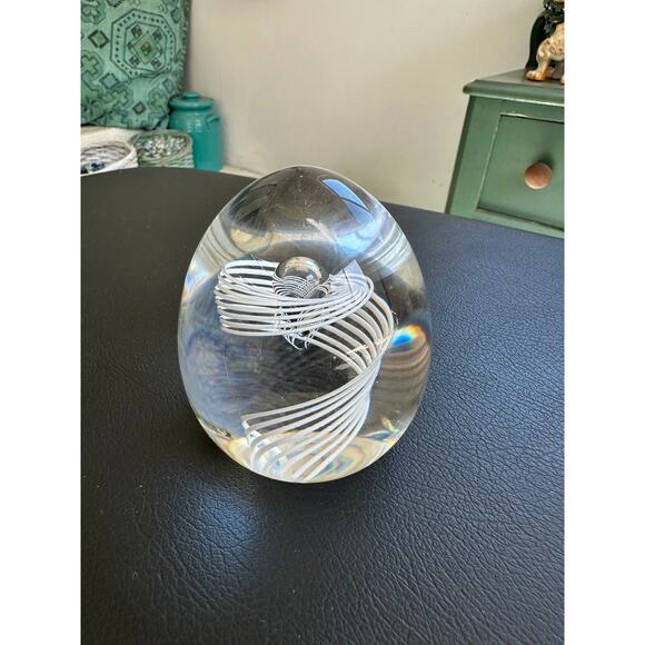 SIGNED VINTAGE MIDCENTURY STEUBEN EGG SWIRL PAPERWEIGHT - Picture 2 of 6